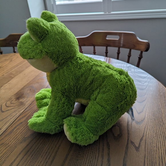 Teddy Mountain Frog. 14 Inches x 12. Soft and Cuddly. 2021. # 0315. - Picture 6 of 6
